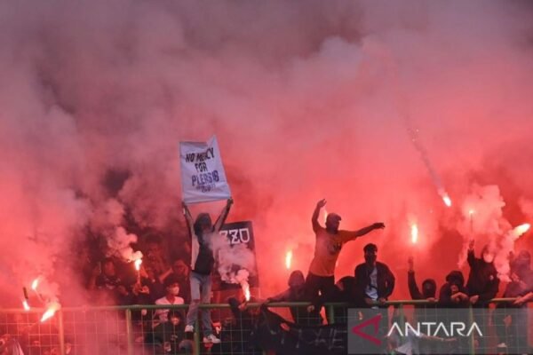 Erick Thohir Isyaratkan Larangan Suporter Tamu di Liga 1 Akan Berlanjut