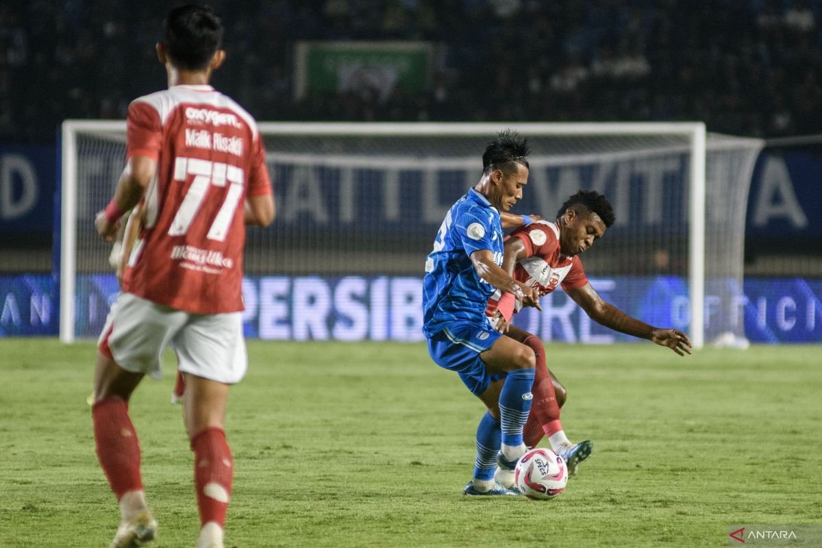 Henhen Targetkan Persib Bandung Akhiri Liga 1 dengan Kemenangan