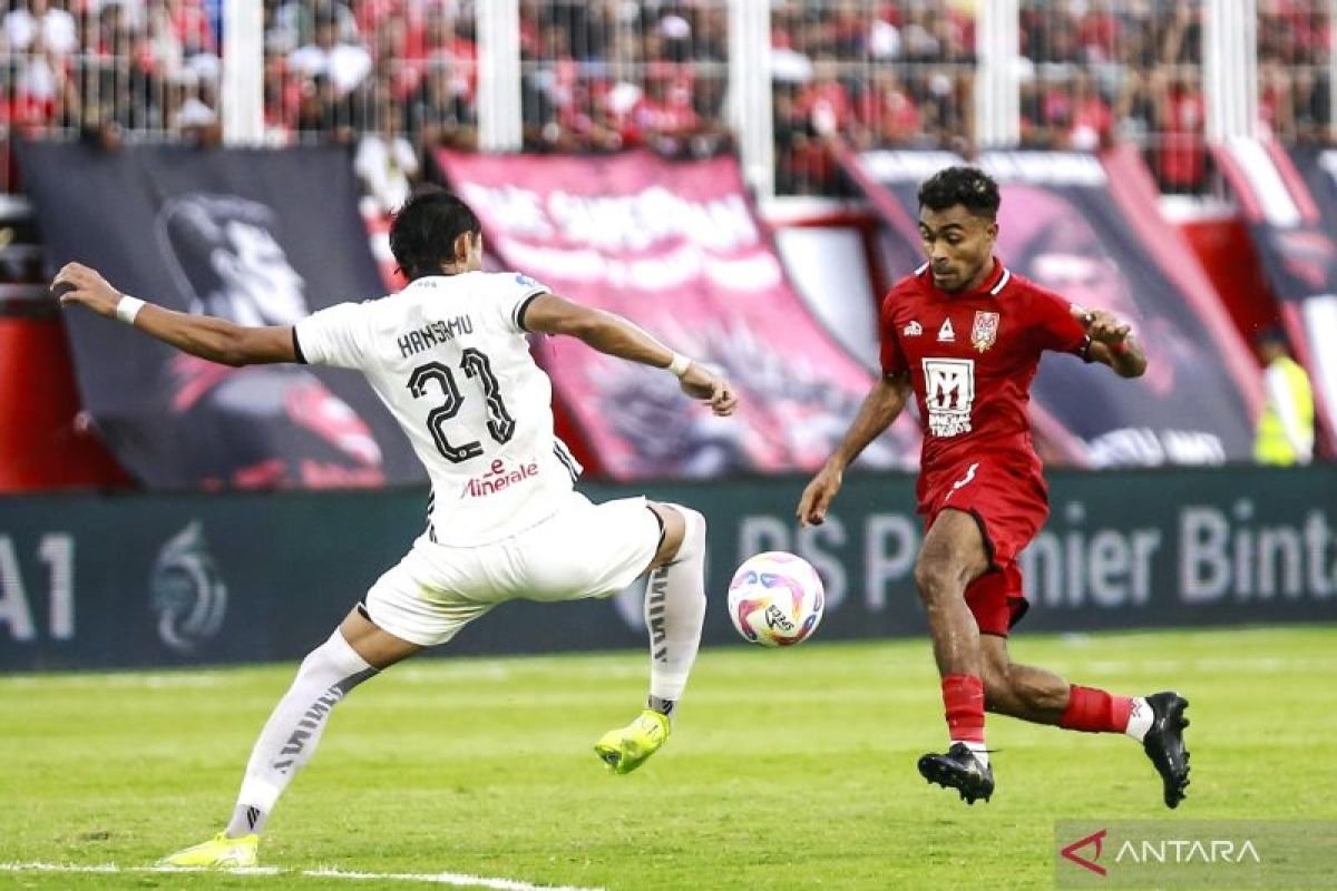Hansamu Yama Memperpanjang Kontrak dengan Persija Jakarta