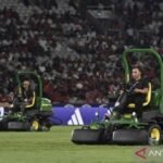 Perawatan Rumput Lapangan di SUBGK Selama Pertandingan Penyisihan Piala AFF U-23 2025