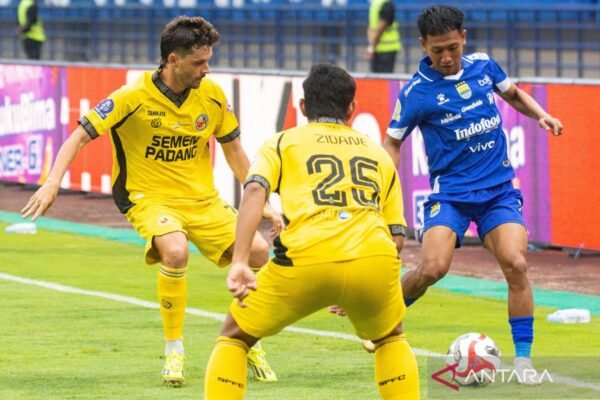 Beckham Putra dan Adam Przybek Dipertanyakan Kebugarannya Menjelang Pertandingan Melawan Borneo FC